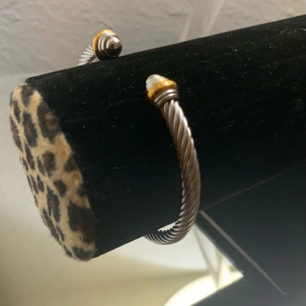 GFB elegant twisted